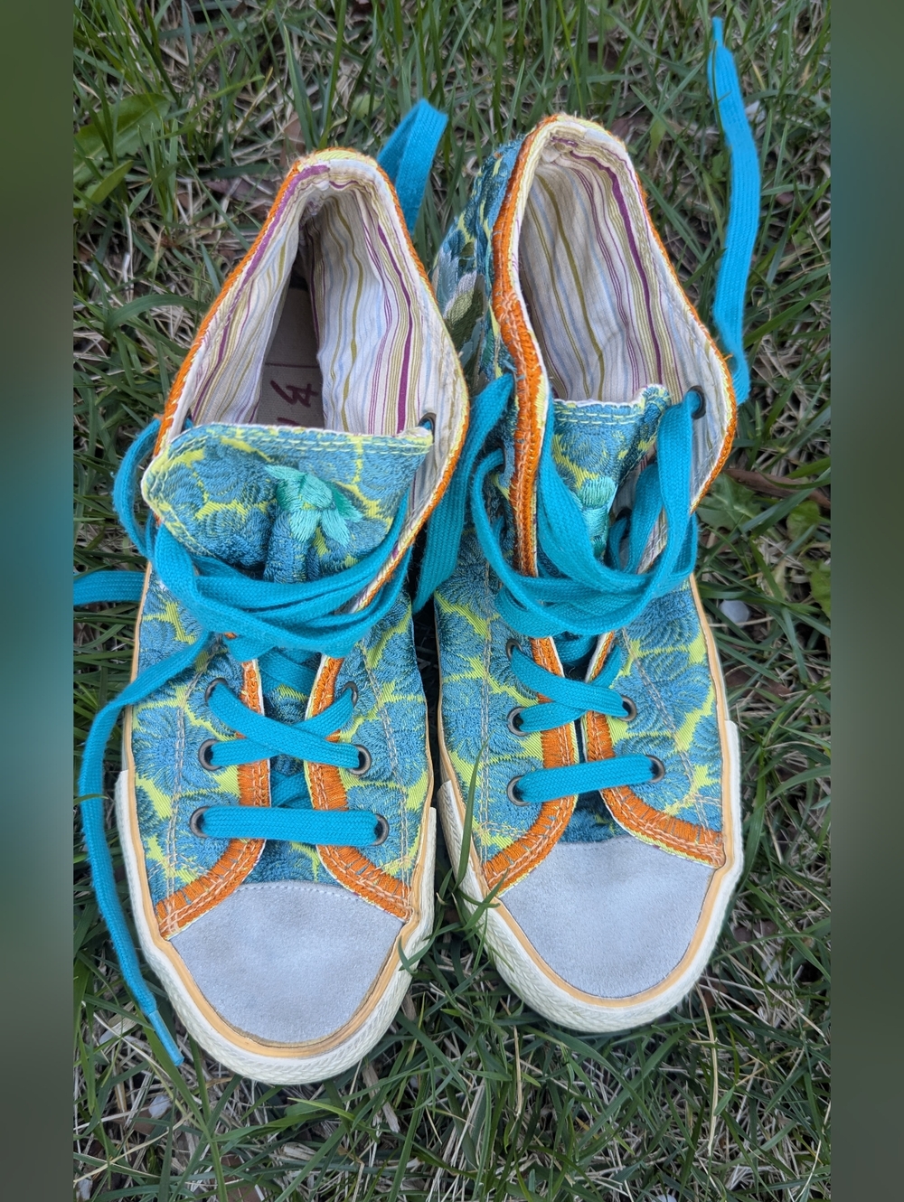 Johnny Was Biya Turquoise Floral Embroidered Vintage High-Top Sneakers Women's 8
